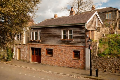 Trelawney Stables has been a staple landmark in this leafy suburb since the mid 1800's. In various guises such as; a Georgian stable, a Victorian stable/Billiard room, a fateful WW2 bombing casualty,