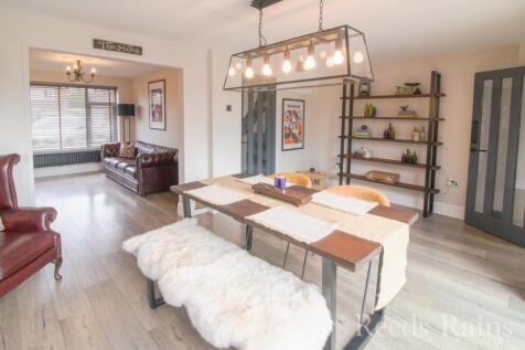 Open Plan Dining