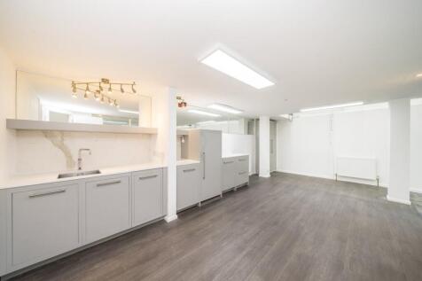 24A Marshalsea Road 2025 kitchen 2.jpg