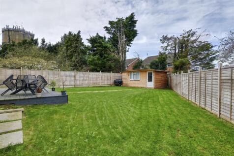 5 St Marks Close-11.jpg