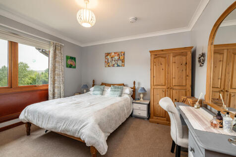 8 bed, 8 bath Detached in Leeds - Photo 14