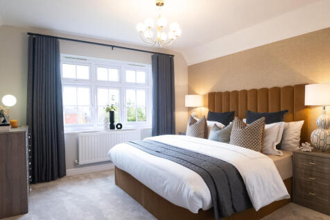 Main bedroom of the Cambridge, a 4 bedroom detached house
