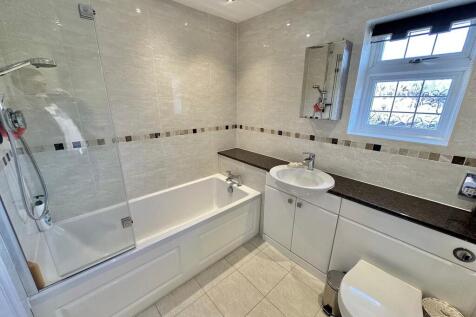 IMG-20250718-WA00...