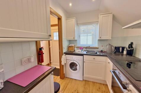 Little Wellingtonia kitchen