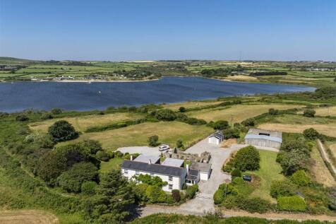Tresevern-House_aerials-12.jpg