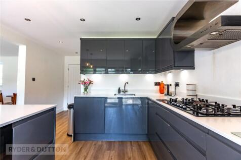 Stylish Fitted Kutch