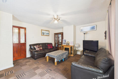 CAM03218G0-PR0759-STILL021