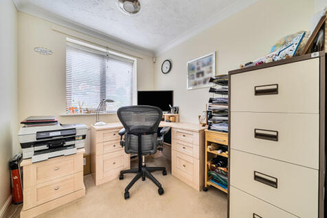 1358047-15-68de49...