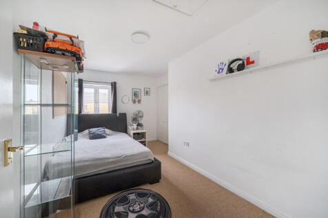 1386127-4-692d6b3...