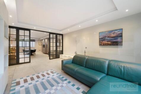 6 bed, 4 bath Detached in edinburgh - Photo 10