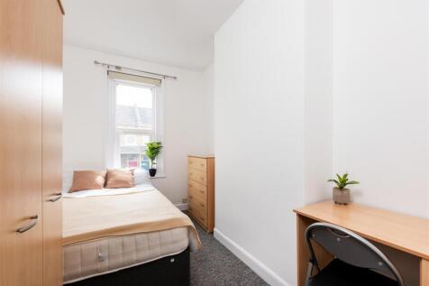 16 St Kildas Road-10.jpg