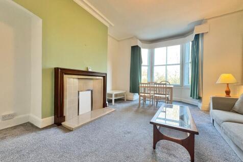 DEPOSIT FREE OPTION AVAILABLE! This spacious ONE BEDROOM apartment is set back from Moorland Rd on the cusp of the city centre close to the Universities and Leeds General Infirmary.