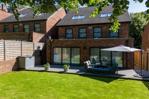 5 bed, 5 bath Detached in Sheffield - Photo 38