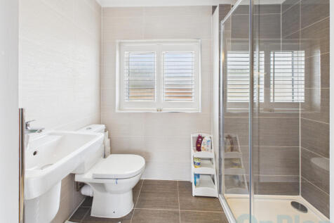 CAM04024G0-PR0028-STILL039