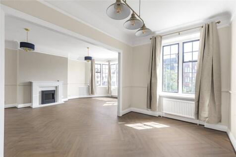 A beautifully presented apartment in an iconic mansion block situated in landscaped gardens.