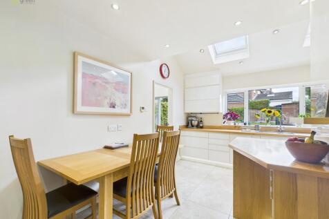 CAM03830G0-PR0216...