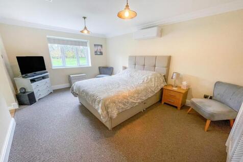 tlc_930c3950-37a9-4977-9b75-68f34392c112_2598031.j