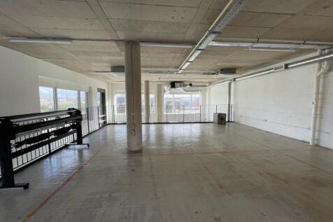 17-18 Lower Dock Walk