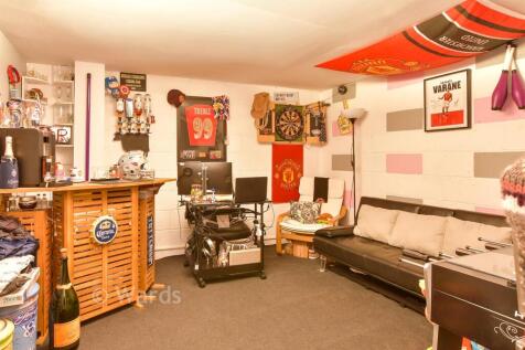 Bar/Games Room