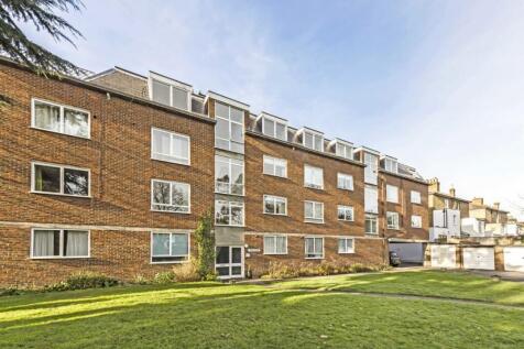 A larger than average one double bedroom apartment set within a popular development in the heart of St. Margarets. Ideally located just a short walk from the station and village high street, the prope