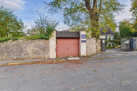 Cliff Lodge, 13 Old Teignmouth Road, Dawlish EX7 0