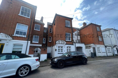 2 Bedroom Apartment for Rent- Felixstowe- Wainwri
