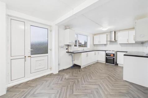 Kitchen/Dining Area