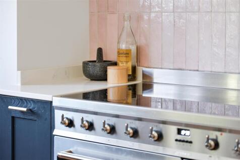 WEST HILL AVENUE (17).jpg