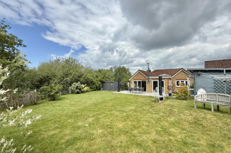 3 bed detached bungalow