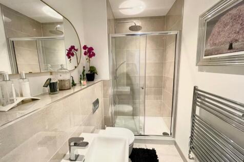 DOWNSTAIRS SHOWER ROOM