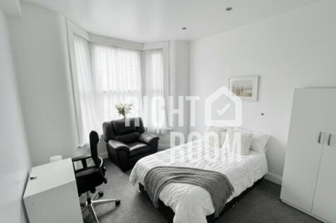 room-1-135-grosvenor-road-e7-8jb-1041568