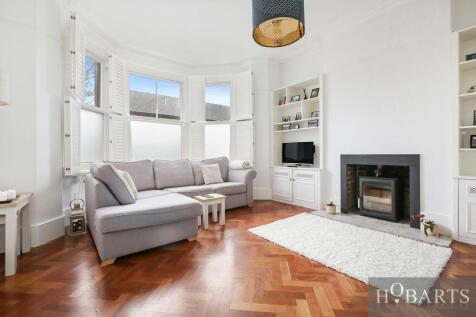 2 double Bedroom ground Floor Edwardian Maisonett