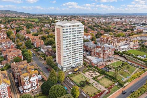 South Cliff Tower 002.jpg