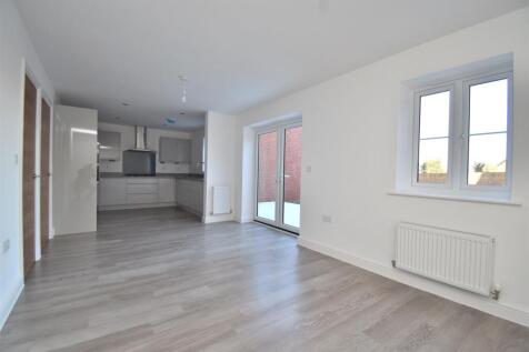 Living Kitchen/Dining Room