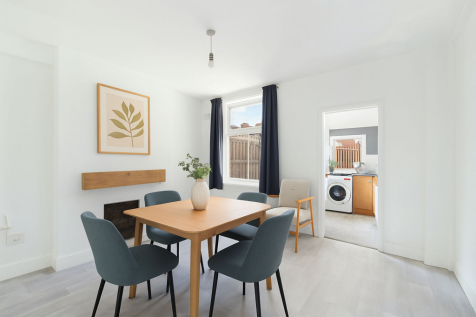 Lounge/Dining Room (Virtually Furnished)