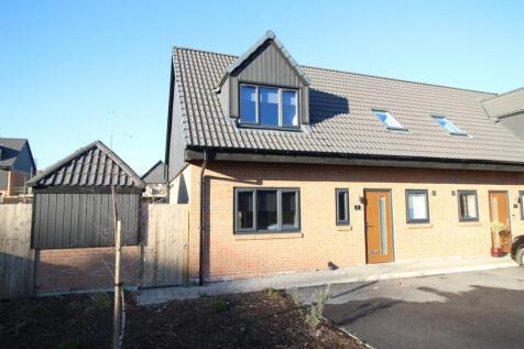 ** EXCLUSIVE DEVELOPMENT AGE RESTRICTIONS APPLY 55s and over** A stylish three-bedroom, two-bathroom home finished to a high standard throughout. The property features a bright open-plan kitchen and d