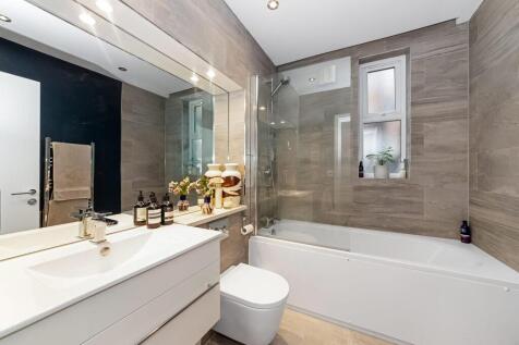 2 bed, 2 bath Apartment in manchester - Photo 6
