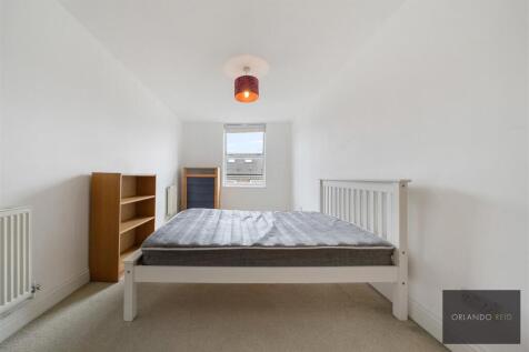 Point Zero, Flat 17, 2A Queenstown Road SW8 3RX-3.