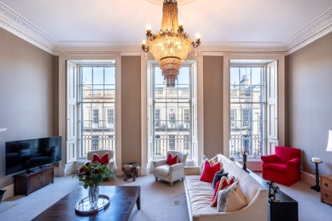 6 bed, 6 bath Town House in Edinburgh - Photo 6
