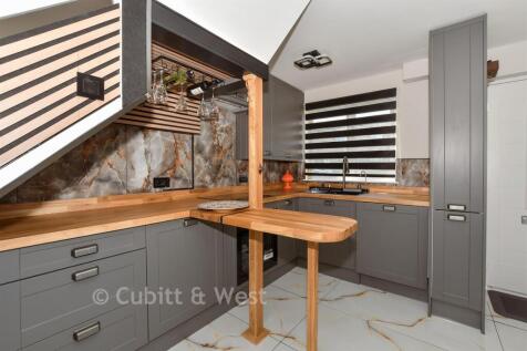 Lounge/ Kitchen