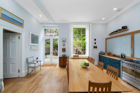 9 bed, 9 bath Town House in Edinburgh - Photo 4