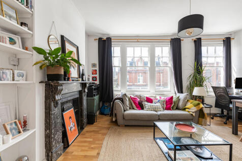 Living room 5
