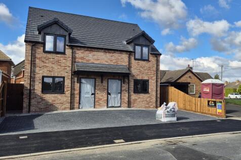 2 bed house for rent in Chaucers Way, SPALDING