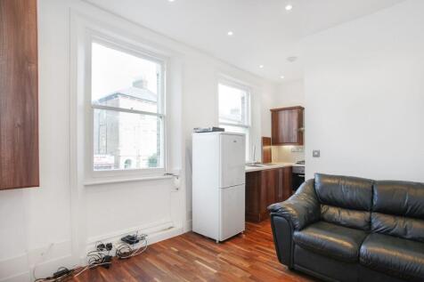 LONG LET. This delightful 1 bedroom flat is arranged over the 1st floor of a period conversion in popular North Kensington and provides a sizeable bedroom and wood floors.