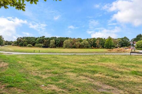 View Reigate Heath