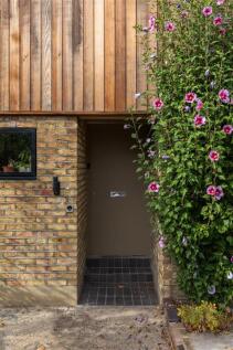 Abbotts Park Road, E10
