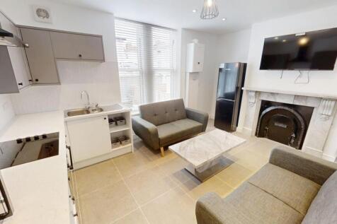 3 Bedroom Flat in BS2 8BP