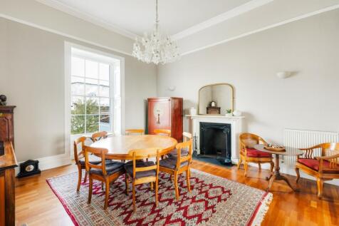 6 bed, 5 bath Terraced in Bristol - Photo 5