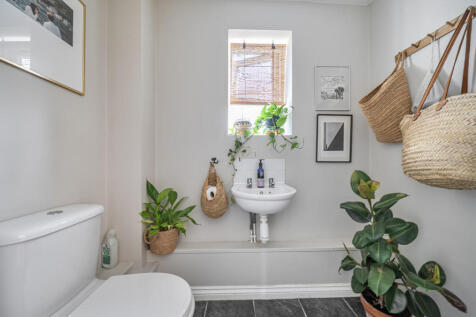 1348331-22-68b9aa...