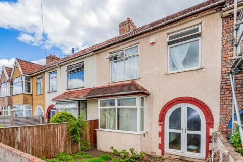 * AVAILABLE 20.07.2026 * ROOM TO RENT in a four bedroom house - all bills included. Jeffrey Ross & The Property Outlet are delighted to offer this Furnished Single Room to the market, Suitable for a s